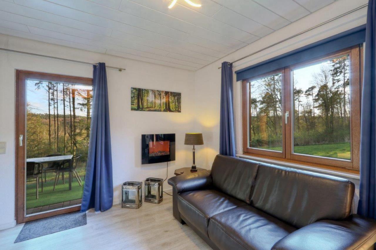 Seepark Kirchheim Ferienhaus Bei Zeta Mit Sauna Exterior photo