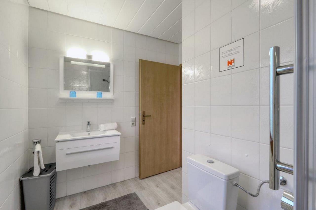 Seepark Kirchheim Ferienhaus Bei Zeta Mit Sauna Exterior photo