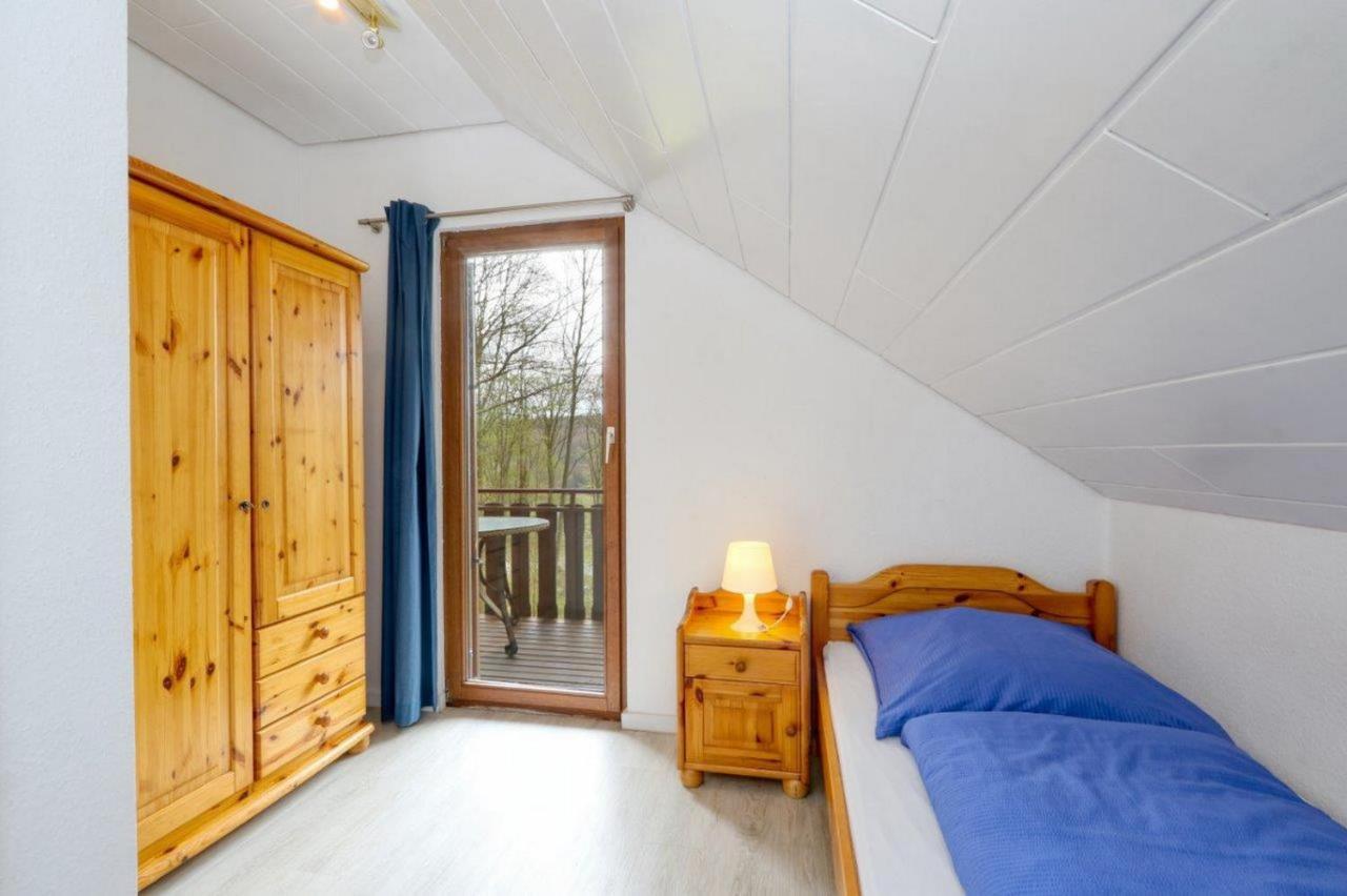Seepark Kirchheim Ferienhaus Bei Zeta Mit Sauna Exterior photo